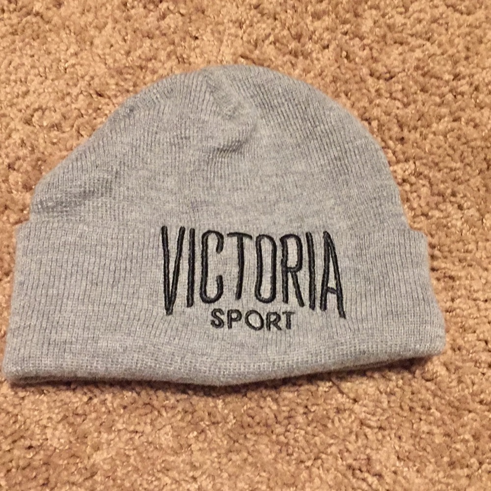 grey beanie